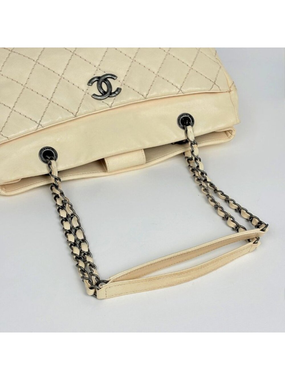 Chanel Wild Stitch Chain Tote CC Logo Leather White - Picture 9 of 15